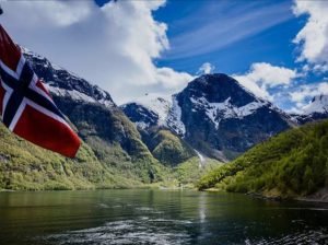 The Rise of “Coolcations”: Why Everyone is Swapping the Mediterranean for Scandinavia This Summer